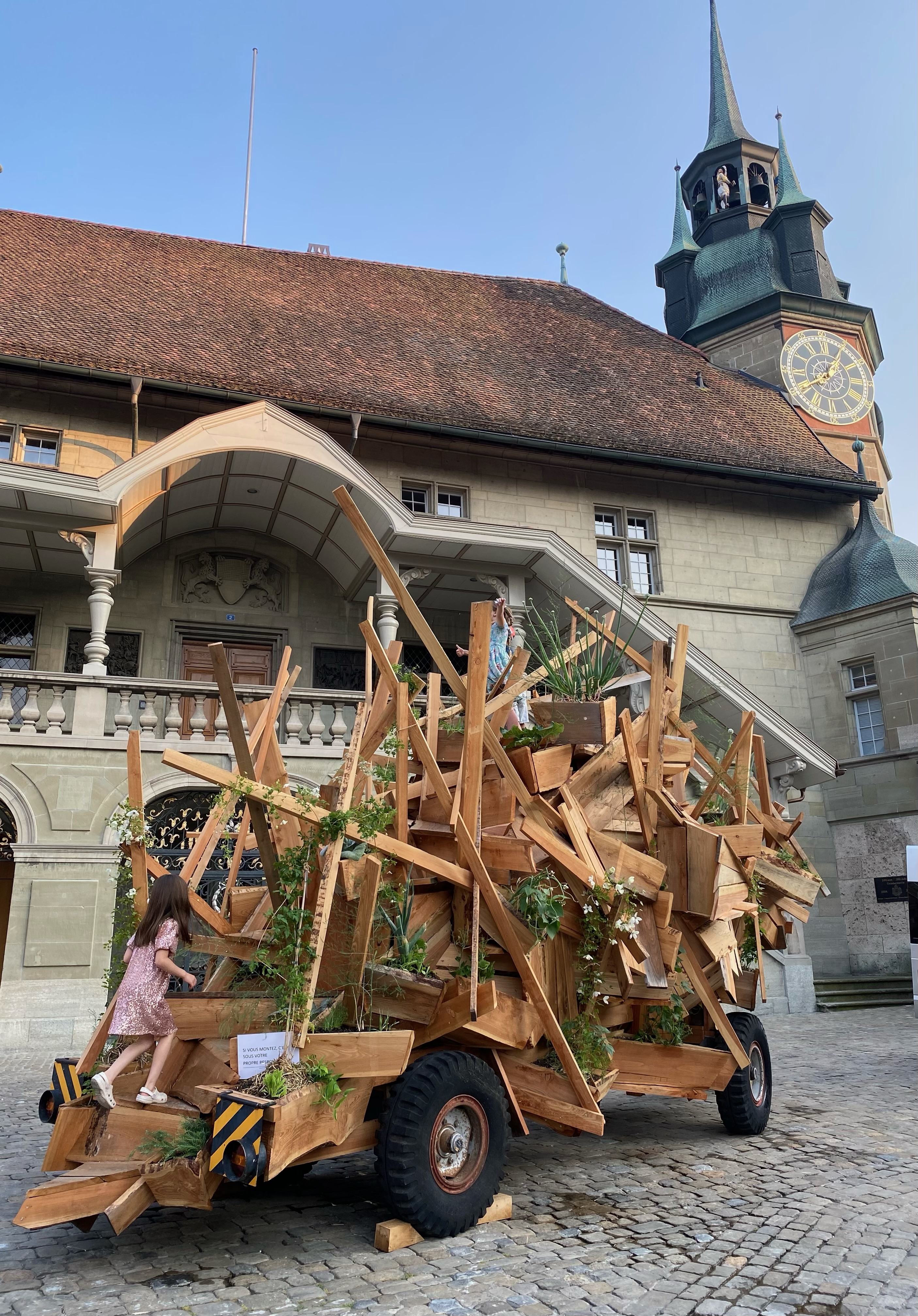 Vernissage devant l'Hôtel de Ville le 16 et 17 juin