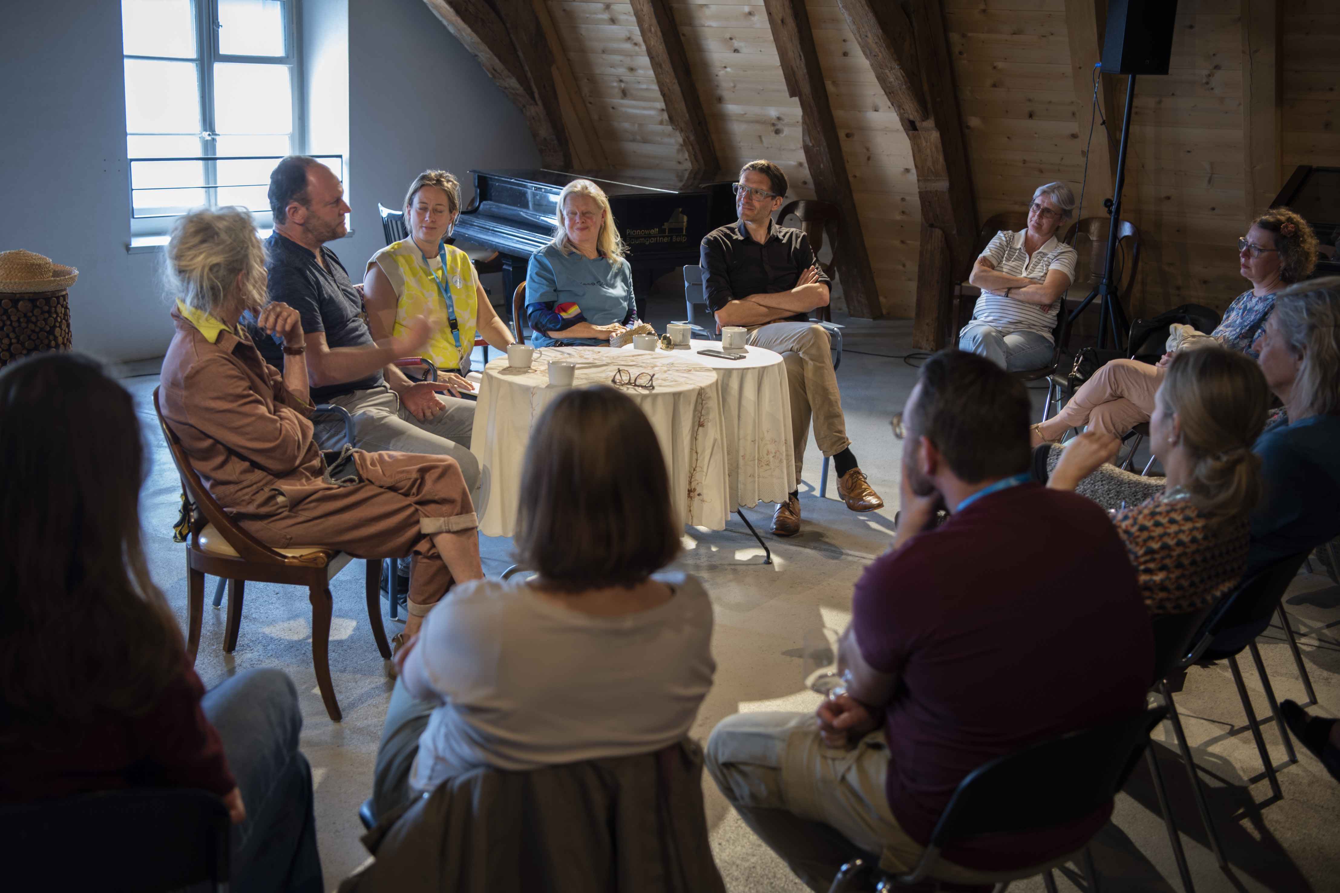 Table ronde dans 