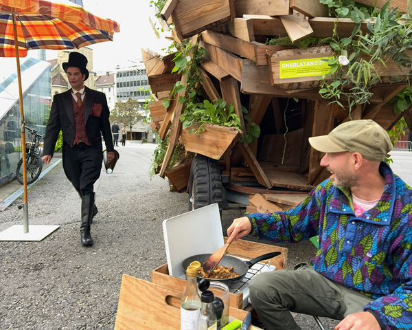 avec notre monimenteur Régis de Weck et Joerg Bosshard. © romano p. riedo / fotopunkt.ch