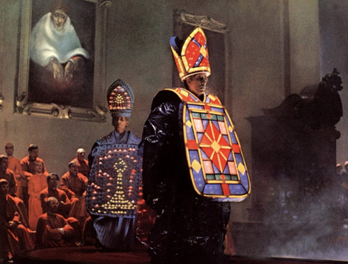 FEDERICO FELLINI: VATICAN FASHION SHOW aus dem Film