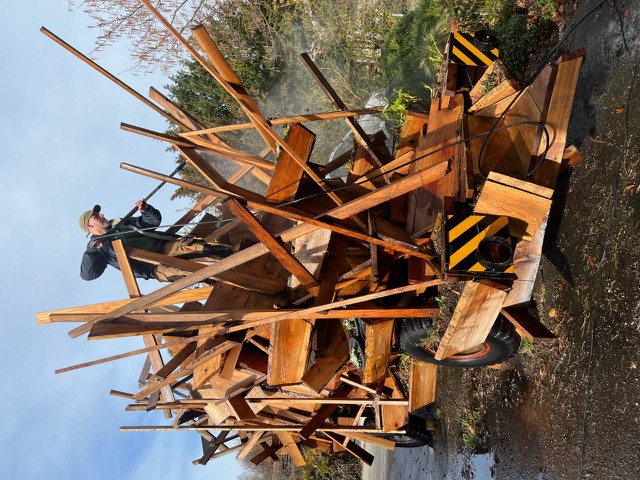 Joerg Bosshard nettoie le wagon avant le départ pour Laufenburg